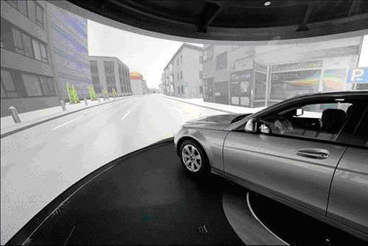 环幕影院虚拟驾驶产品.jpg